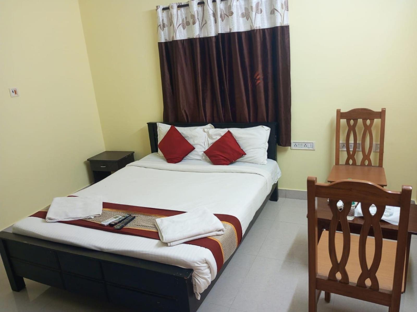 Bed and Breakfast The Posh Residency, Ecr Chennai Zewnętrze zdjęcie